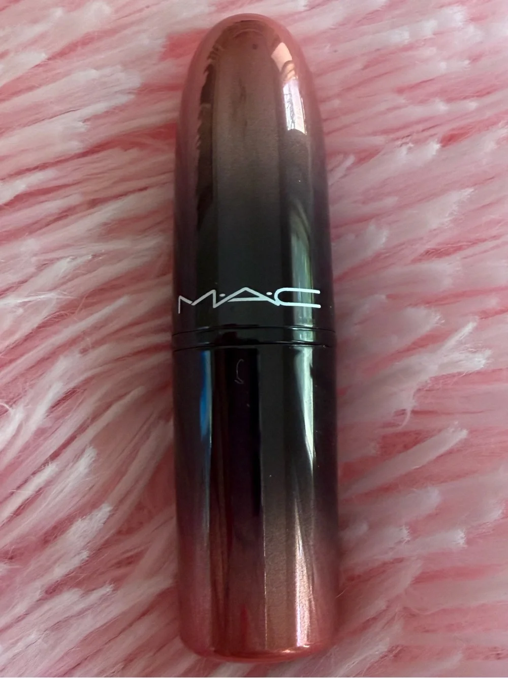Mac Very Teddy  Love Me Silky Matte Lipstick BN